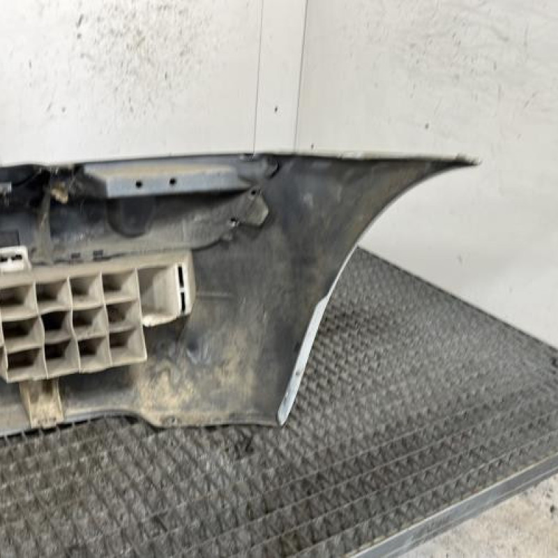 Pare choc arriere RENAULT CLIO 2 Photo n°3