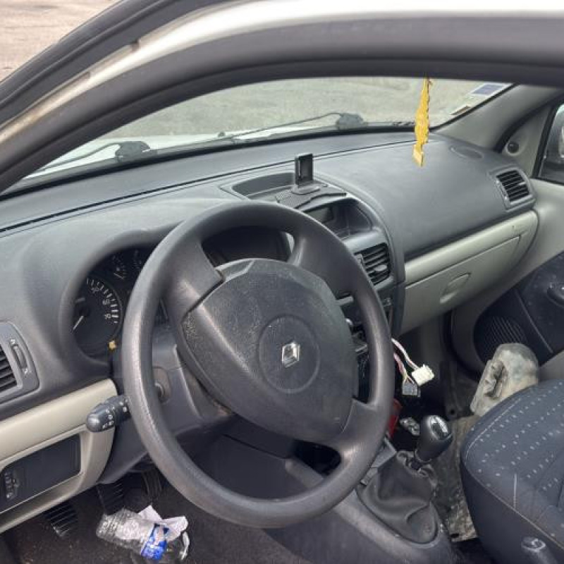 Becquet RENAULT CLIO 2 Photo n°16