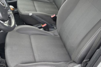 Poignee porte arriere droit RENAULT CLIO 3