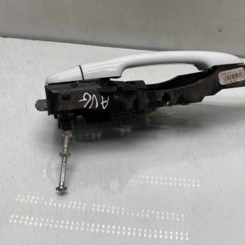 Poignee porte avant gauche RENAULT CLIO 4 Photo n°2