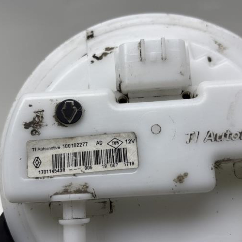 Pompe à carburant RENAULT CLIO 4 Photo n°5