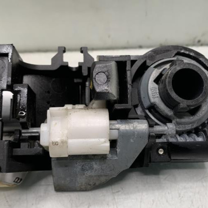 Poignee porte avant droit RENAULT LAGUNA 3 Photo n°3