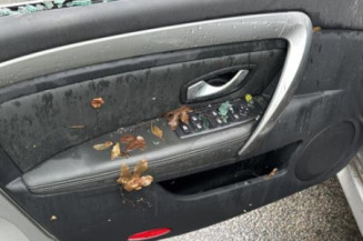 Poignee porte avant gauche RENAULT LAGUNA 3