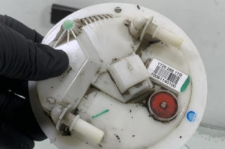 Pompe à carburant RENAULT LAGUNA 3