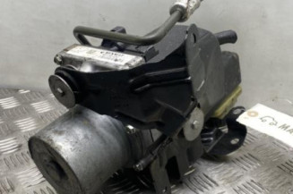 Pompe de direction RENAULT LAGUNA 3 Photo n°1