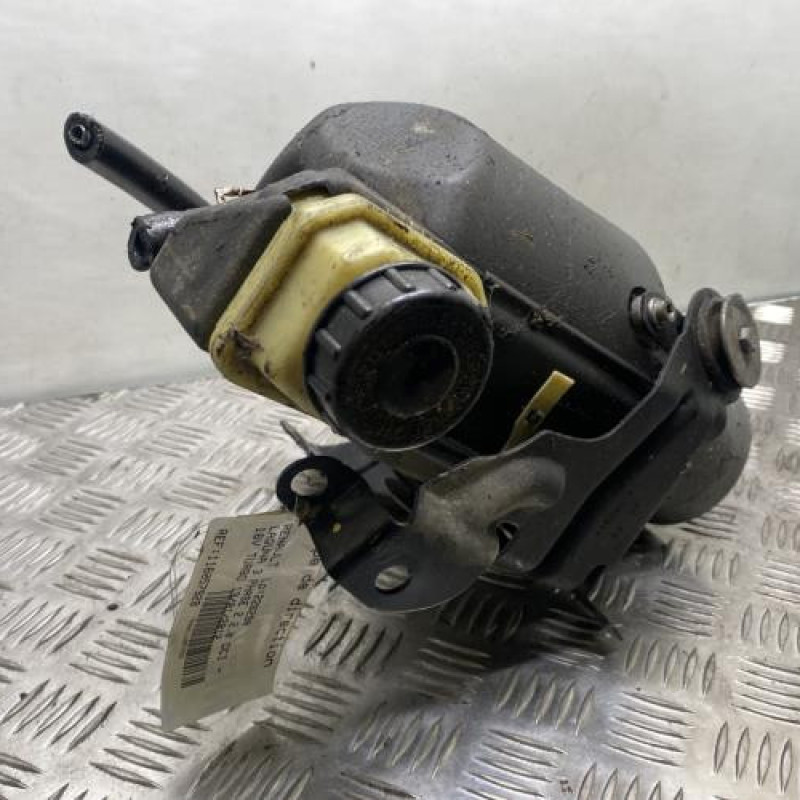 Pompe de direction RENAULT LAGUNA 3 Photo n°3