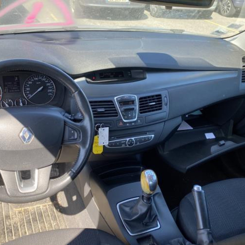 Feu arriere stop central RENAULT LAGUNA 3 Photo n°20