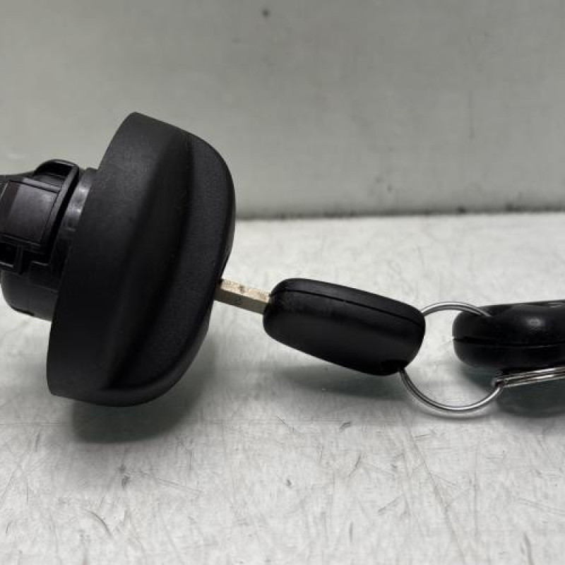 Bouchon de carburant PEUGEOT 307 Photo n°1