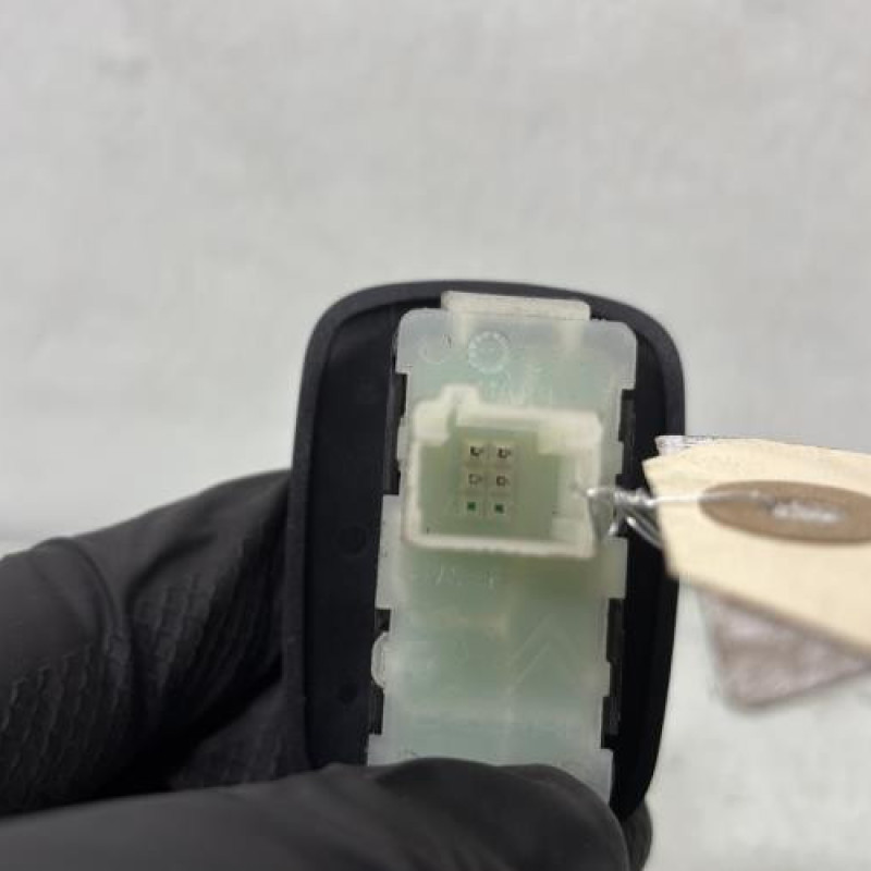 Interrupteur de leve vitre arriere gauche PEUGEOT 508 1 SW Photo n°3