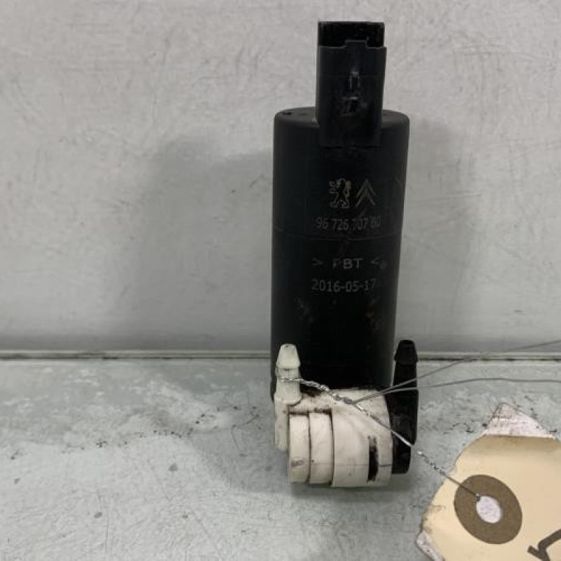 Pompe lave glace avant PEUGEOT 508 1 SW Photo n°1