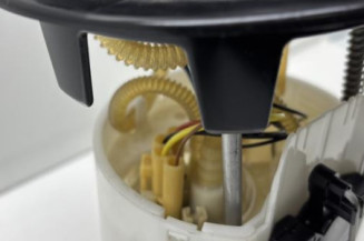 Pompe à carburant PEUGEOT 208 1