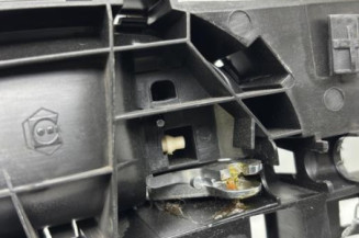 Poignee interieur arriere gauche PEUGEOT 208 1