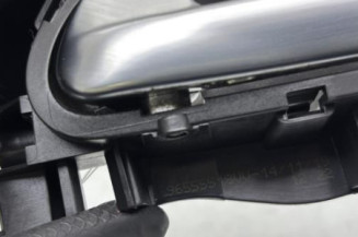 Poignee interieur arriere gauche PEUGEOT 208 1