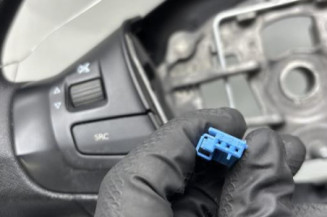 Volant PEUGEOT 208 1