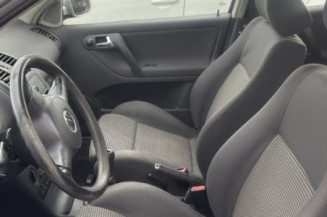 Retroviseur droit VOLKSWAGEN POLO 3