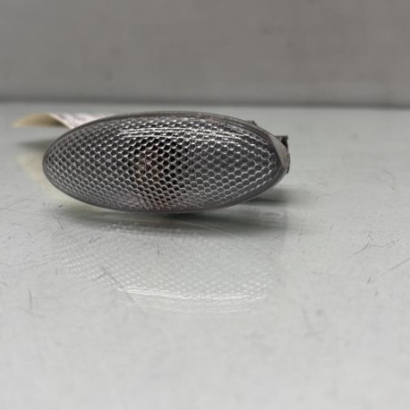 Repetiteur clignotant avant droit  (Feux) TOYOTA YARIS 2 Photo n°1