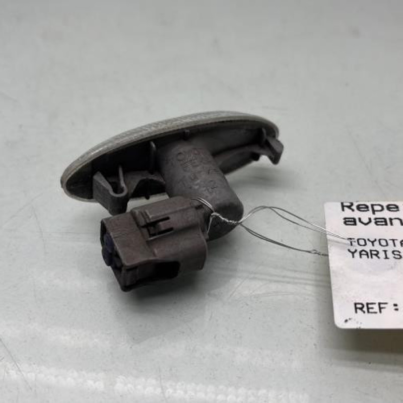 Repetiteur clignotant avant droit  (Feux) TOYOTA YARIS 2 Photo n°2
