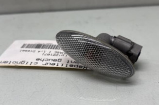 Repetiteur clignotant avant gauche (Feux) TOYOTA YARIS 2 Photo n°1