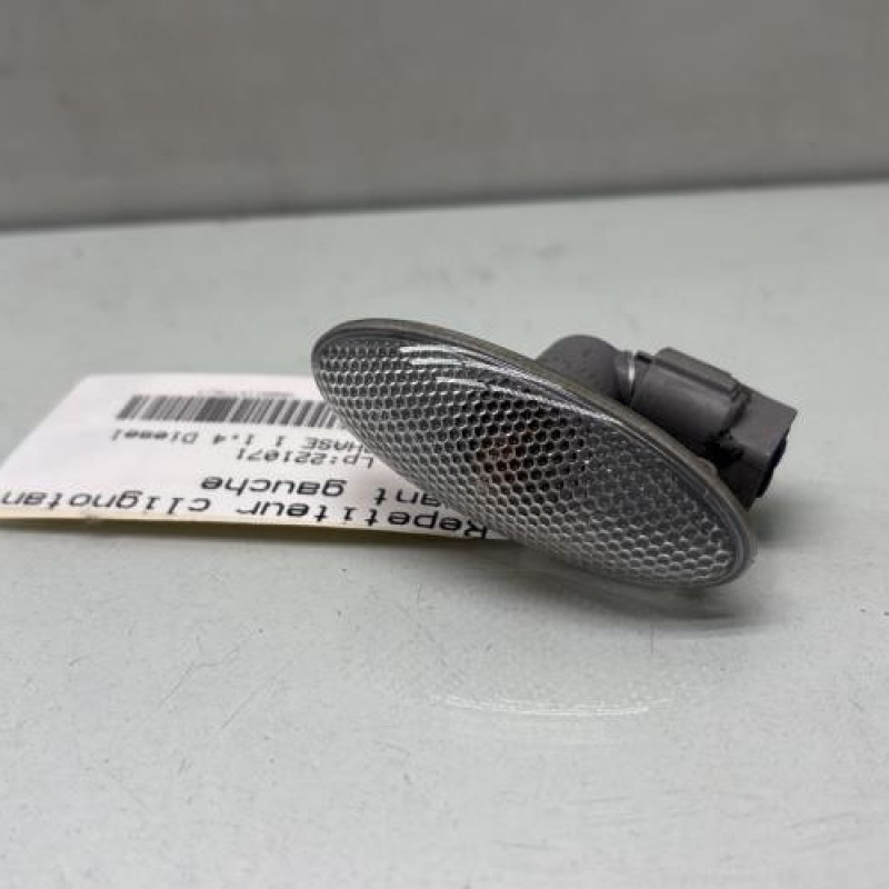 Repetiteur clignotant avant gauche (Feux) TOYOTA YARIS 2 Photo n°1