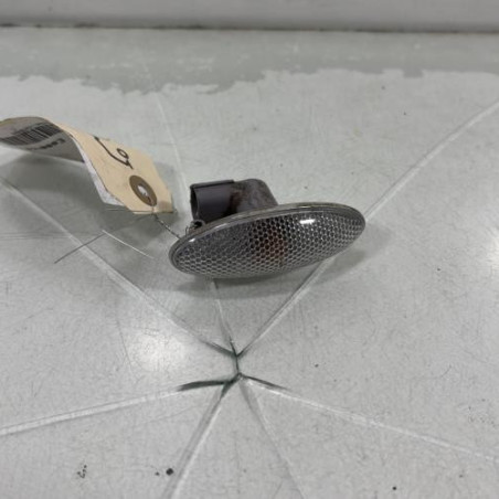 Repetiteur clignotant avant droit  (Feux) TOYOTA YARIS 2