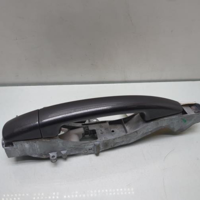 Poignee porte arriere droit PEUGEOT 207 Photo n°1