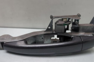 Poignee porte arriere gauche PEUGEOT 207 Photo n°1