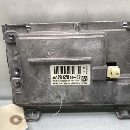 Ecran GPS PEUGEOT 2008 1