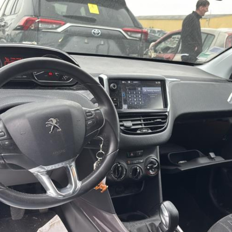 Ecran GPS PEUGEOT 2008 1 Photo n°16