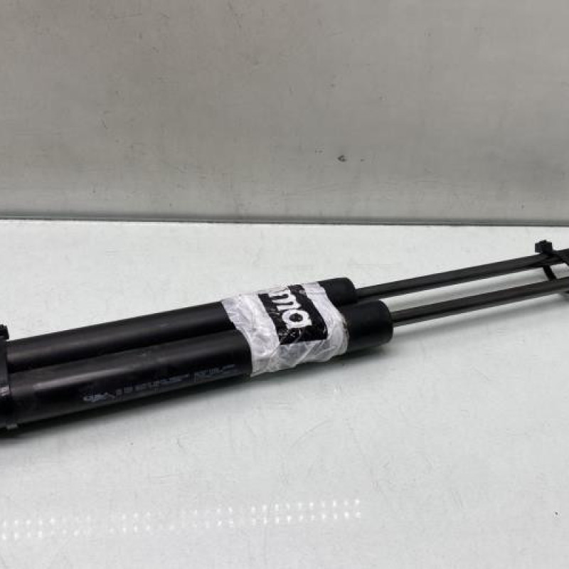 Verin de coffre PEUGEOT 2008 1 Photo n°2