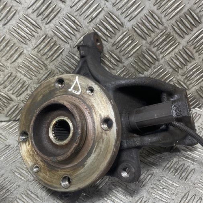 Pivot de moyeu avant droit PEUGEOT 2008 1 Photo n°1