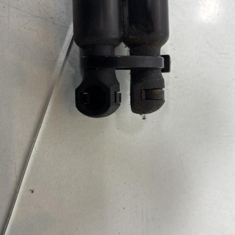 Verin de lunette arriere PEUGEOT 207 Photo n°3