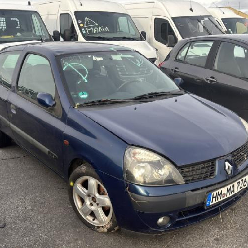 Feu arriere stop central RENAULT CLIO 2 Photo n°7