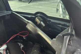 Feu arriere stop central RENAULT CLIO 2