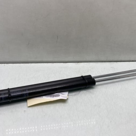 Verin de coffre PEUGEOT 205 Photo n°1