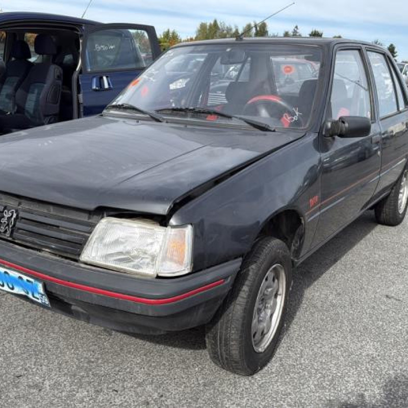 Verin de coffre PEUGEOT 205 Photo n°5