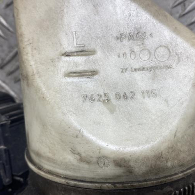 Pompe de direction OPEL ZAFIRA B Photo n°5