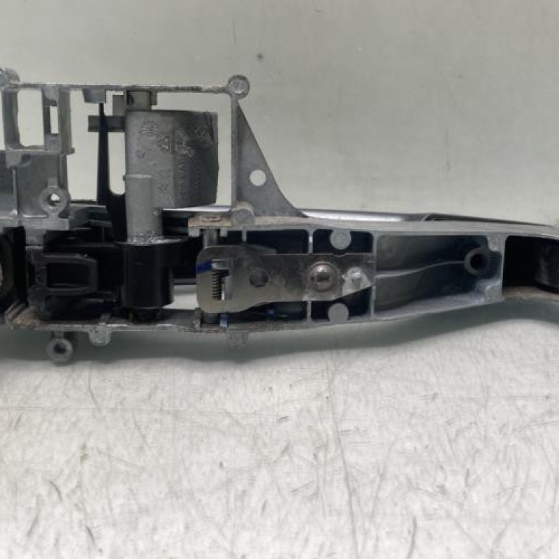 Poignee porte avant gauche PEUGEOT 207 Photo n°2