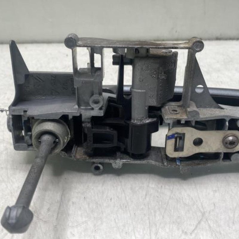 Poignee porte avant gauche PEUGEOT 207 Photo n°4