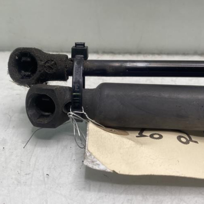 Verin de coffre PEUGEOT 207 Photo n°3