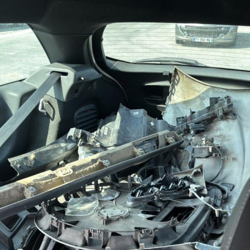 Retroviseur droit CITROEN DS3 Photo n°19