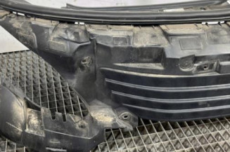 Armature avant, Masque avant PEUGEOT 2008 1