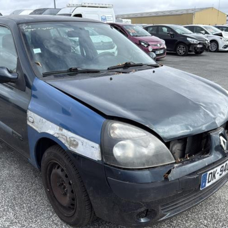 Feu arriere stop central RENAULT CLIO 2 Photo n°6