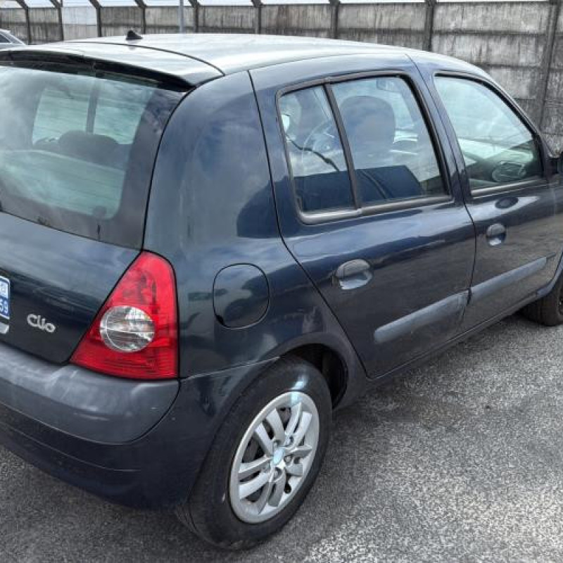 Feu arriere stop central RENAULT CLIO 2 Photo n°7