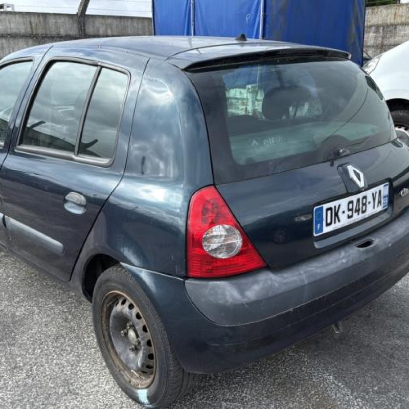 Feu arriere stop central RENAULT CLIO 2 Photo n°8