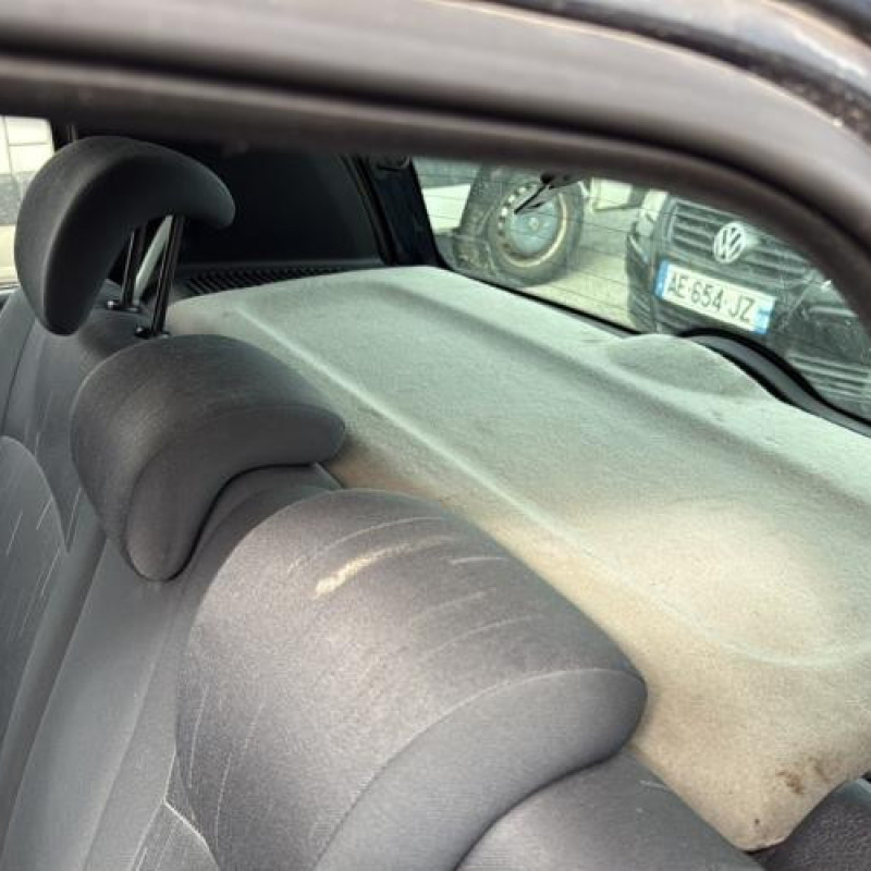 Feu arriere stop central RENAULT CLIO 2 Photo n°20