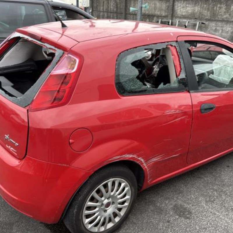 Retroviseur gauche FIAT GRANDE PUNTO Photo n°15