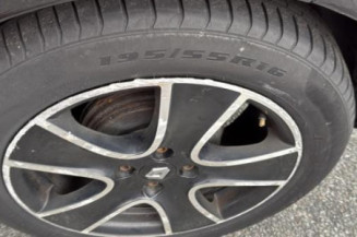 Poignee porte arriere droit RENAULT CLIO 4