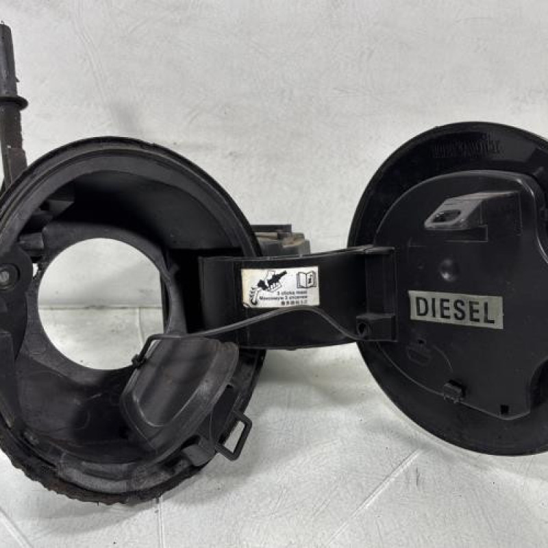 Trappe d'essence RENAULT CLIO 4 Photo n°4