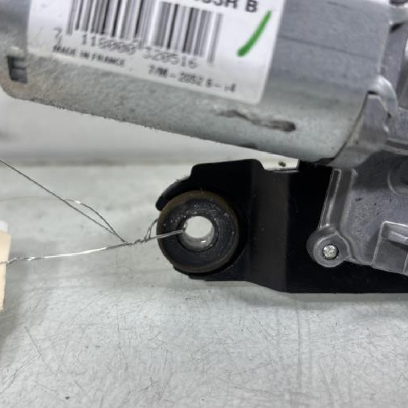 Moteur essuie glace arriere RENAULT CLIO 4 Photo n°4