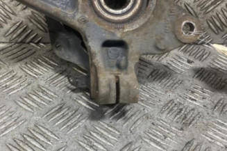 Pivot de moyeu avant gauche RENAULT CLIO 4